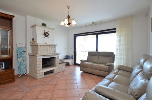 Photo 5 - 4 bedroom Apartment in Medulin with swimming pool and sea view