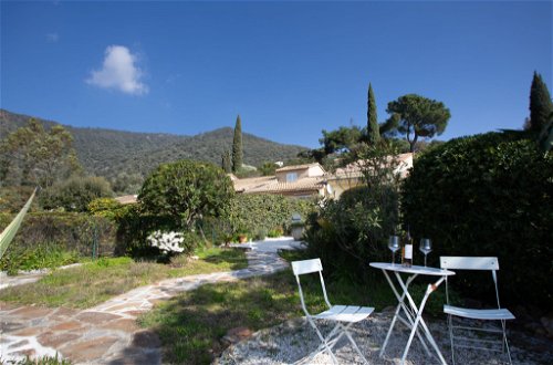 Photo 3 - 1 bedroom House in Le Lavandou with swimming pool and sea view