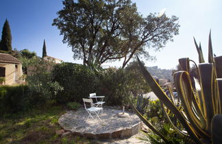 Foto 2 - Casa de 1 quarto em Le Lavandou com piscina e jardim