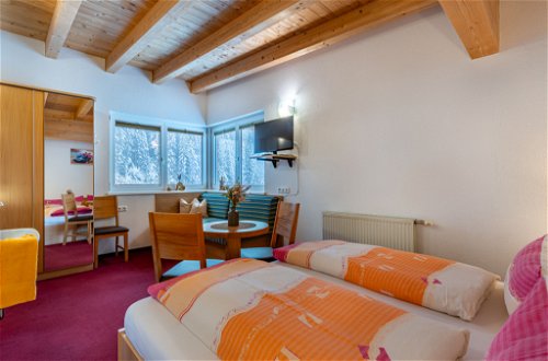 Foto 22 - Appartamento con 4 camere da letto a Kappl con vista sulle montagne