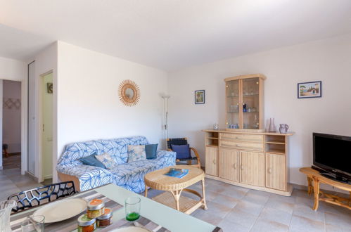 Foto 10 - Appartamento con 2 camere da letto a Fréjus con piscina e vista mare