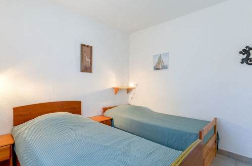 Foto 13 - Appartamento con 2 camere da letto a Fréjus con piscina e vista mare