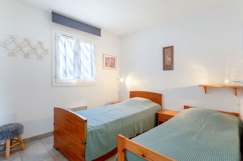 Foto 12 - Appartamento con 2 camere da letto a Fréjus con piscina e vista mare