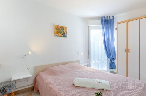 Foto 3 - Apartamento de 2 quartos em Fréjus com piscina e vistas do mar