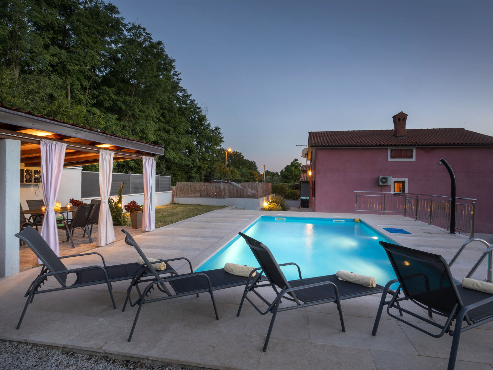 Foto 28 - Casa de 2 quartos em Višnjan com piscina privada e vistas do mar
