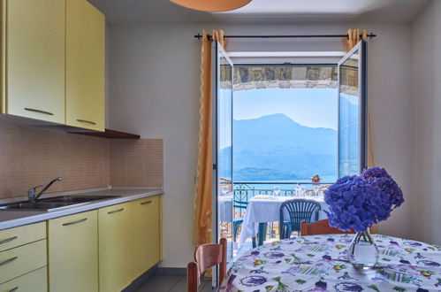 Foto 5 - Appartamento con 2 camere da letto a Vercana con giardino e vista sulle montagne