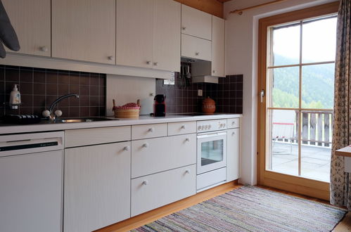 Photo 14 - 3 bedroom Apartment in Scuol