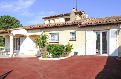 Foto 24 - Haus mit 3 Schlafzimmern in Roquebrune-sur-Argens mit privater pool und garten