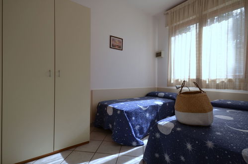 Photo 12 - 2 bedroom House in Lignano Sabbiadoro with garden and terrace