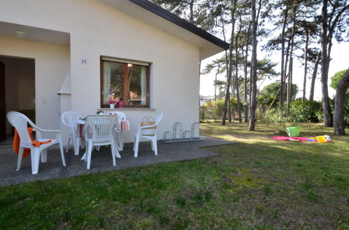 Photo 15 - Maison de 2 chambres à Lignano Sabbiadoro avec terrasse et vues à la mer