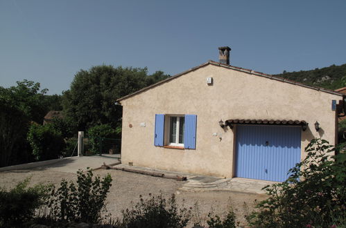 Photo 1 - Maison de 2 chambres à Quinson avec piscine et terrasse