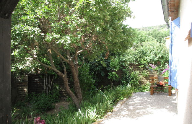 Casa de 2 quartos em Quinson com piscina e jardim - Foto 16
