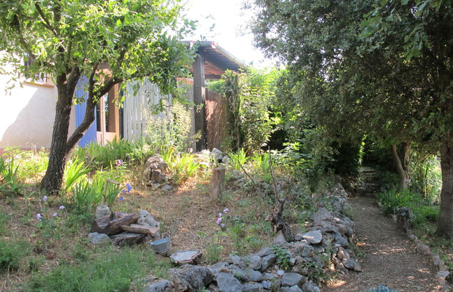 Casa de 2 quartos em Quinson com piscina e jardim - Foto 21