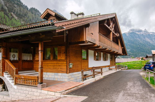 Photo 23 - Maison de 3 chambres à Canazei avec terrasse et vues sur la montagne