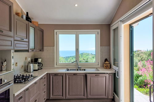 Foto 9 - Casa de 4 quartos em Dolcedo com jardim e terraço