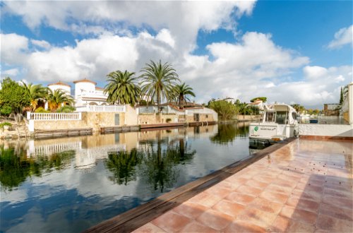 Foto 29 - Haus mit 5 Schlafzimmern in Castelló d'Empúries mit privater pool und blick aufs meer