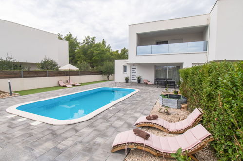 Foto 25 - Casa de 3 habitaciones en Vodice con piscina privada y vistas al mar