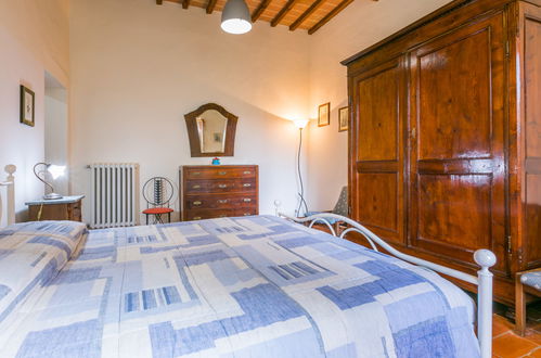 Foto 20 - Appartamento con 3 camere da letto a Poggibonsi con piscina e giardino