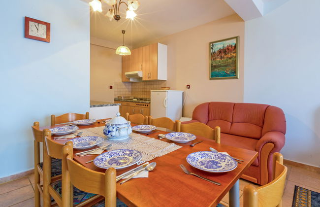 Appartamento con 4 camere da letto a Karlobag con piscina e terrazza - Foto 13