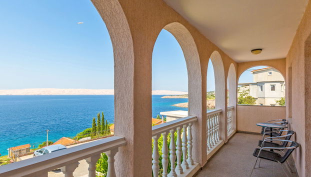 Appartamento con 4 camere da letto a Karlobag con piscina e terrazza - Foto 3