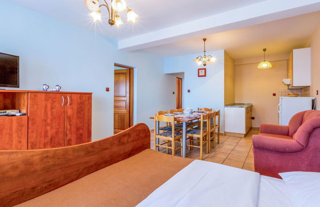 Appartamento con 4 camere da letto a Karlobag con piscina e terrazza - Foto 15
