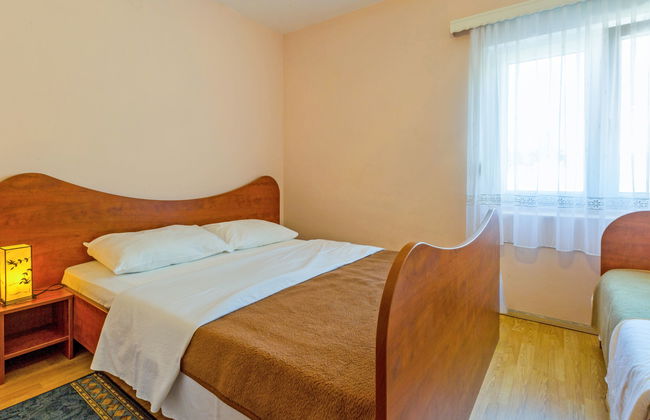 Appartamento con 4 camere da letto a Karlobag con piscina e terrazza - Foto 17