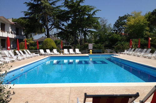 Foto 1 - Appartamento con 2 camere da letto a Cavallino-Treporti con piscina