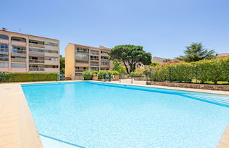 Foto 2 - Appartamento con 2 camere da letto a Sainte-Maxime con piscina e terrazza