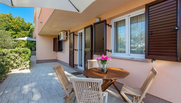 Apartment mit 3 Schlafzimmern in Dobrinj mit schwimmbad und terrasse - Foto 3