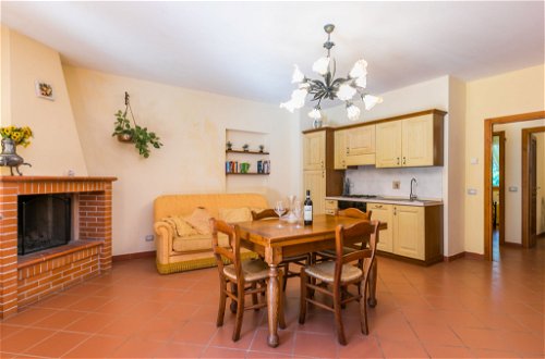 Photo 5 - 2 bedroom Apartment in Bucine with swimming pool and garden