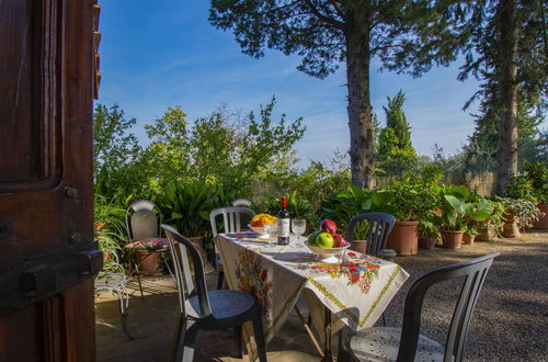 Photo 2 - Maison de 1 chambre à Palaia avec jardin et terrasse