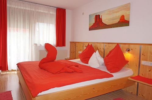 Foto 4 - Appartamento con 2 camere da letto a Fließ con terrazza e vista sulle montagne