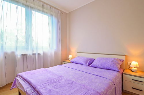 Foto 12 - Appartamento con 2 camere da letto a Matulji con giardino
