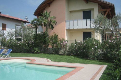 Photo 1 - Appartement de 2 chambres à Lazise avec piscine et vues sur la montagne