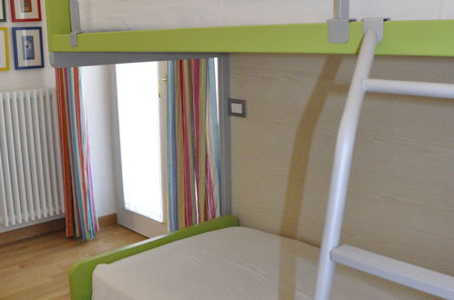 Foto 14 - Appartamento con 2 camere da letto a Lazise con piscina e giardino