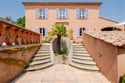 Foto 25 - Haus mit 4 Schlafzimmern in Sainte-Maxime mit privater pool und blick aufs meer