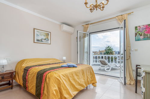 Foto 14 - Casa con 5 camere da letto a Castelló d'Empúries con piscina privata e vista mare