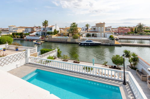 Photo 37 - Maison de 5 chambres à Castelló d'Empúries avec piscine privée et jardin