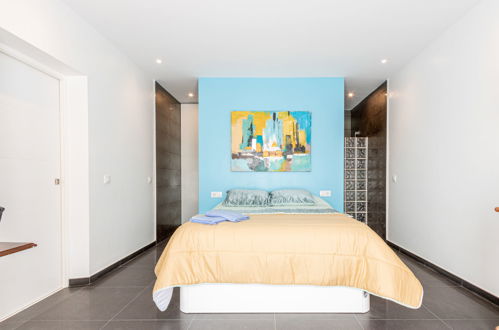 Foto 5 - Casa de 5 habitaciones en Castelló d'Empúries con piscina privada y vistas al mar