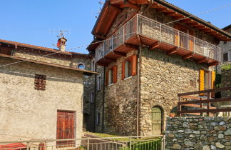 Foto 3 - Casa de 2 quartos em Peglio com jardim e vista para a montanha