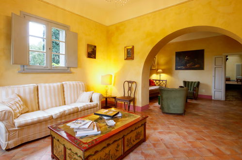 Photo 19 - 5 bedroom House in Peccioli with private pool and garden