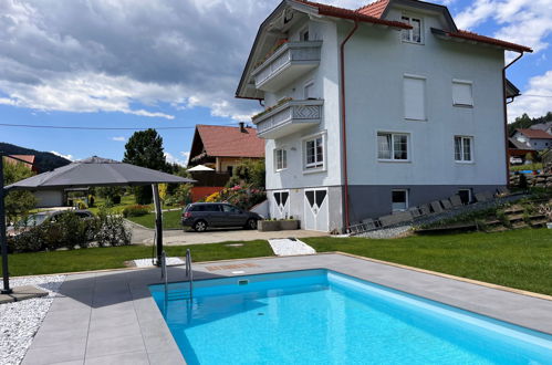 Foto 1 - Appartamento con 2 camere da letto a Feldkirchen in Kärnten con piscina e vista sulle montagne