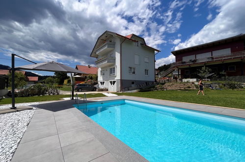 Foto 21 - Apartamento de 2 quartos em Feldkirchen in Kärnten com piscina e vista para a montanha