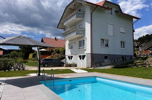 Foto 19 - Apartamento de 2 quartos em Feldkirchen in Kärnten com piscina e vista para a montanha