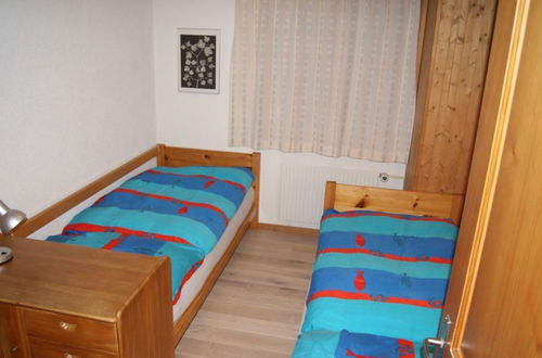 Foto 13 - Appartamento con 3 camere da letto a Adelboden con giardino