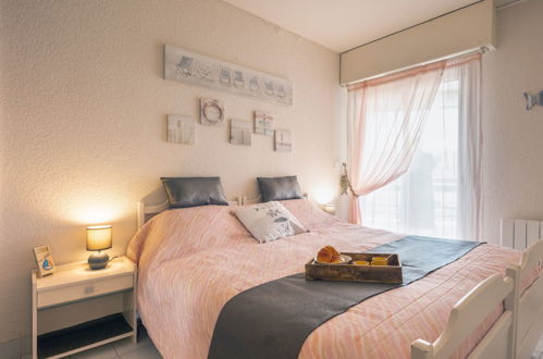 Foto 11 - Appartamento con 2 camere da letto a Canet-en-Roussillon con giardino e vista mare