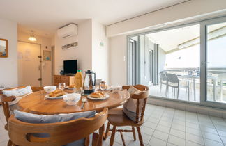 Photo 3 - 2 bedroom Apartment in Canet-en-Roussillon with garden and terrace