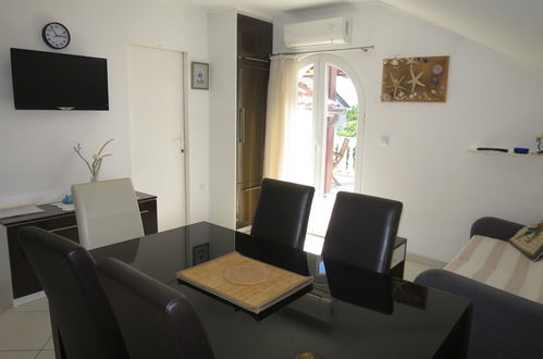 Photo 6 - 2 bedroom Apartment in Vrsi with terrace