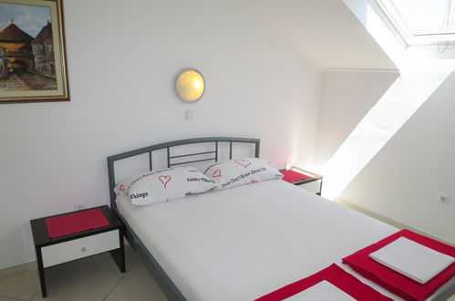 Foto 9 - Appartamento con 2 camere da letto a Vrsi con terrazza e vista mare