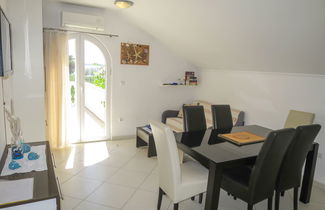 Photo 3 - 2 bedroom Apartment in Vrsi with terrace